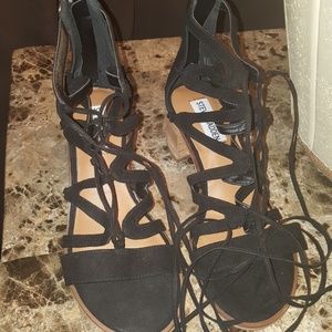 Steve madden never worn Black lace up sandals